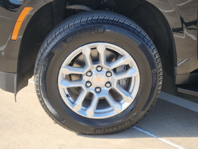 Used 2025 Chevrolet Tahoe LT AWD/4WD image 18