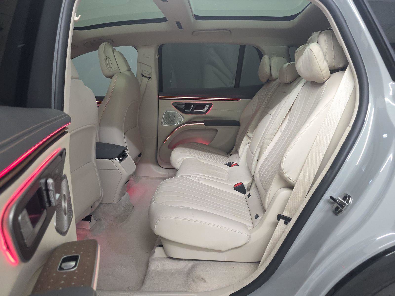 Used 2023 Mercedes-Benz EQS 580 4MATIC SUV image 7