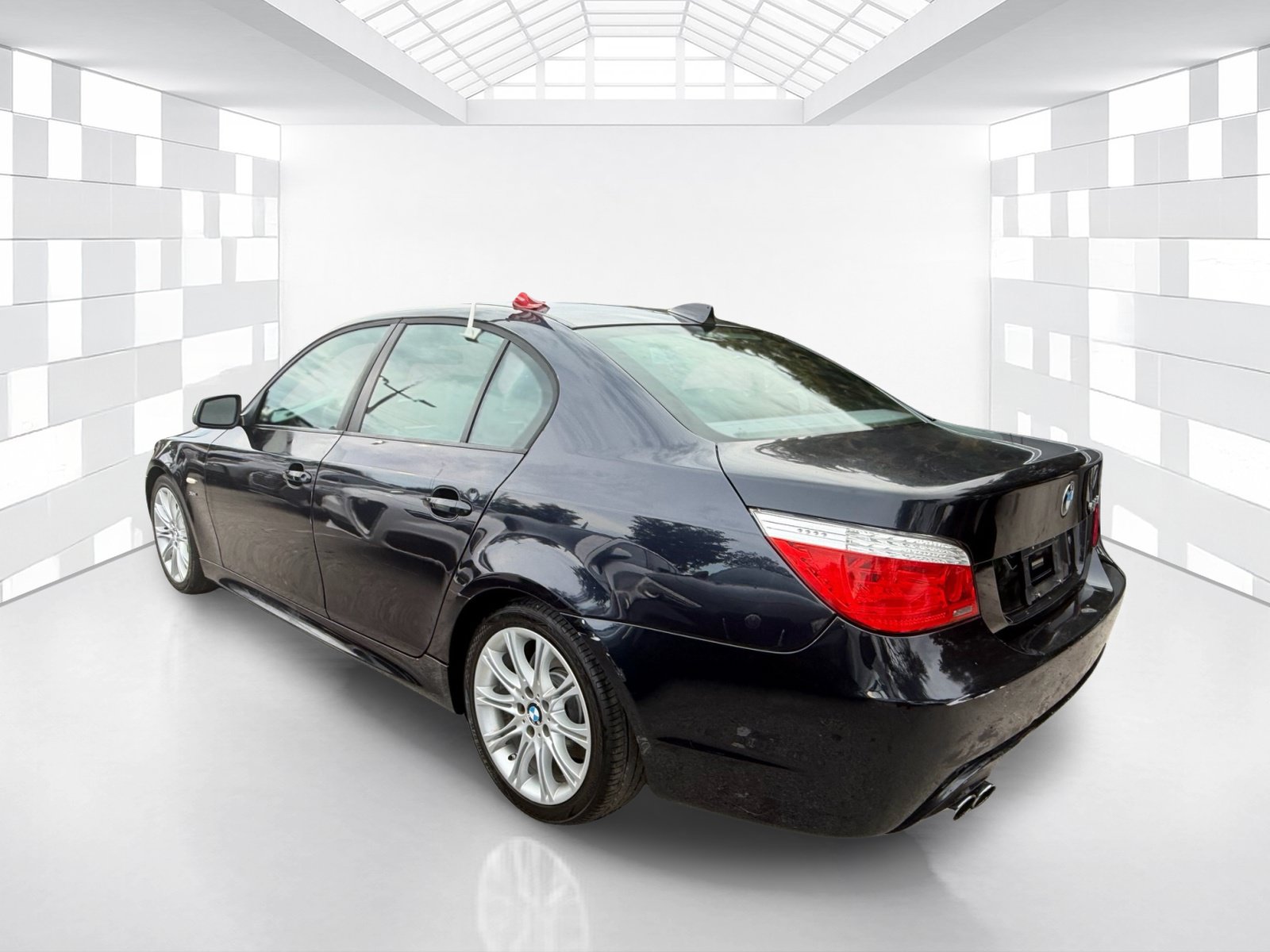 Used 2010 BMW 535i xDrive Sedan AWD/4WD image 5