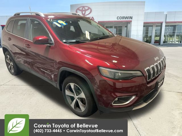 Used 2019 Jeep Cherokee Limited image 2