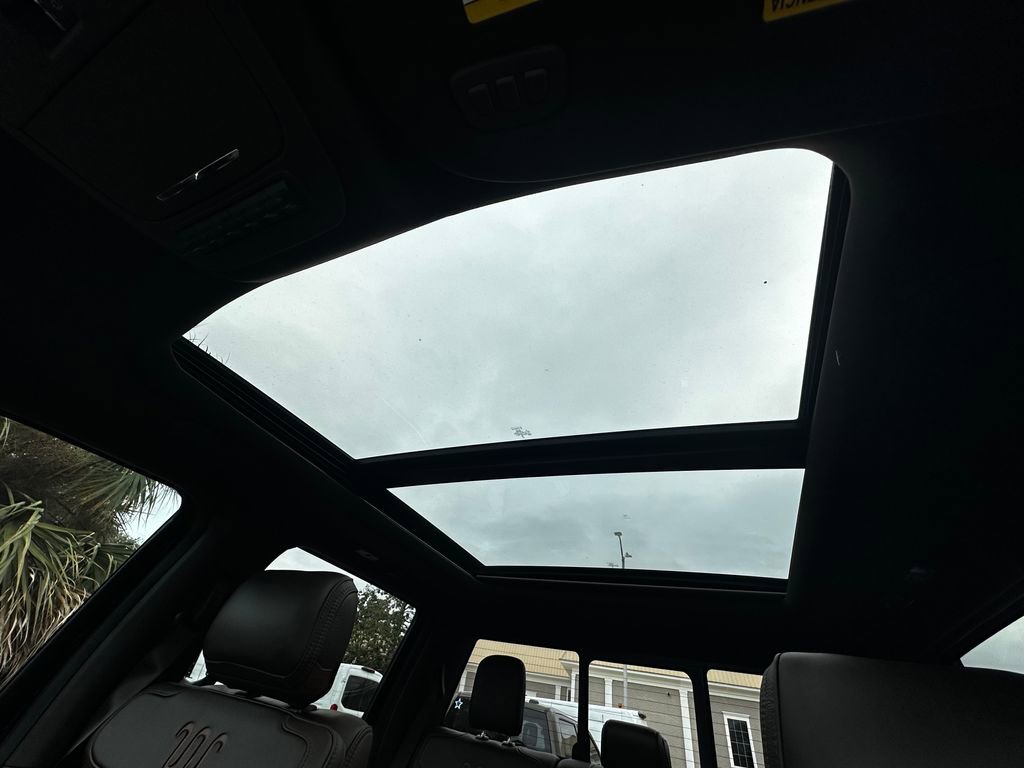 New 2025 Ford F250 King Ranch w/ Chrome Package image 92