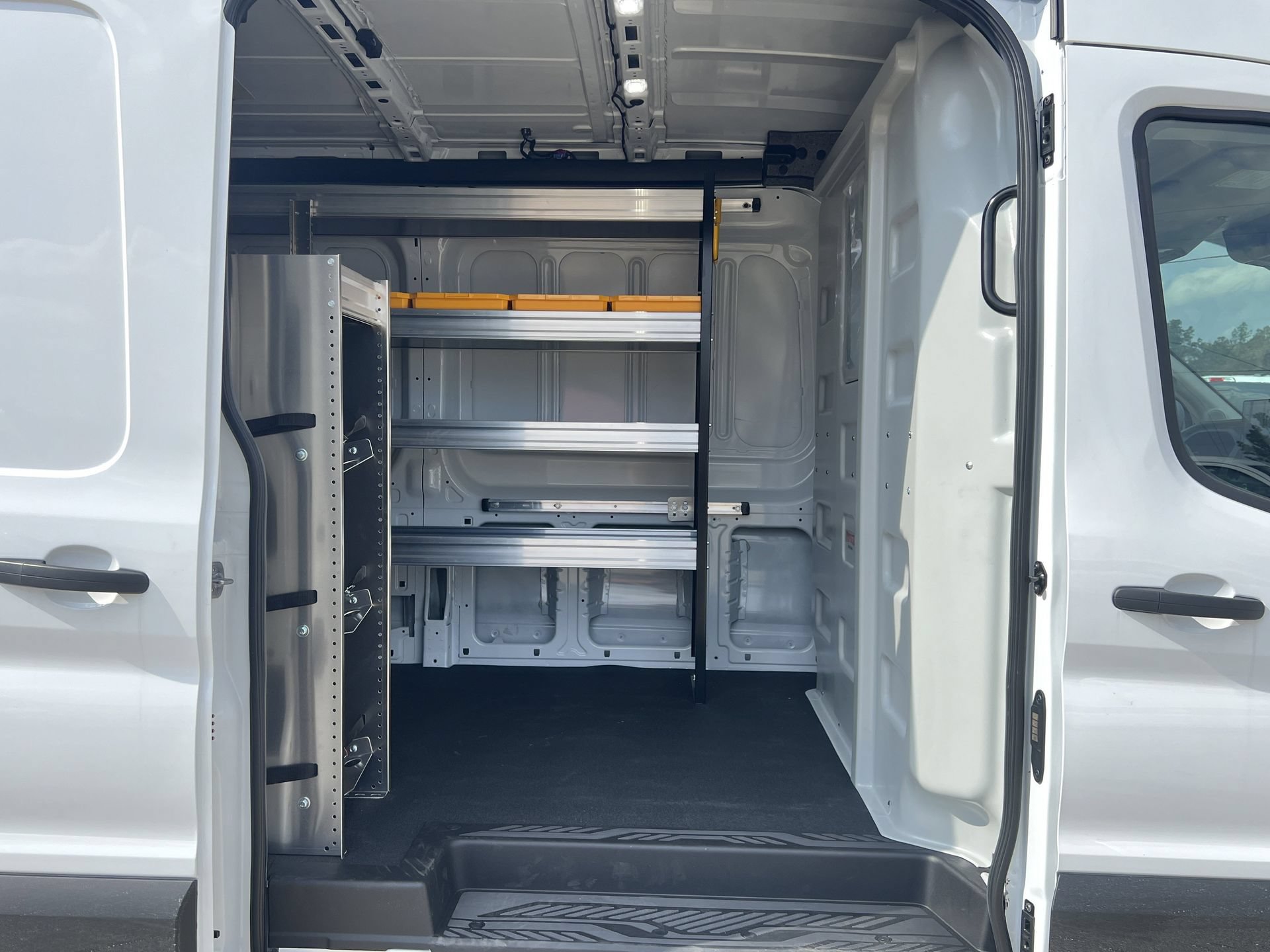 New 2026 Ford Transit 250 148 Medium Roof w/ HVAC Trade Package RWD image 20