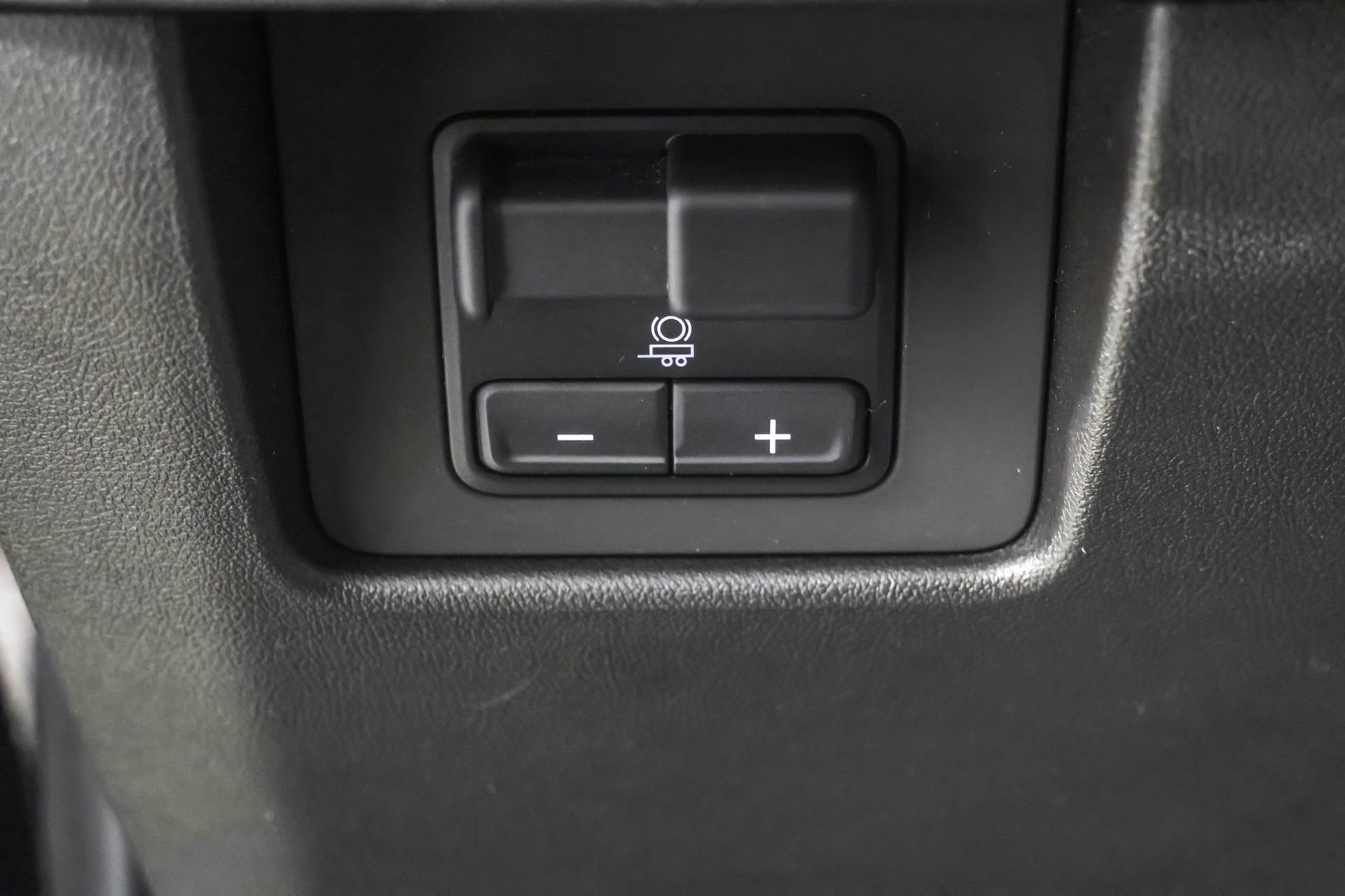 Used 2025 Chevrolet Colorado ZR2 w/ Technology Package AWD/4WD image 23