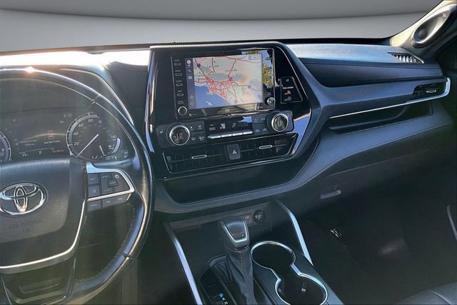 Used 2022 Toyota Highlander XSE image 9