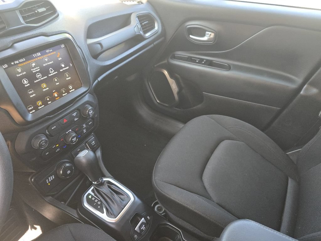 Used 2023 Jeep Renegade Latitude AWD/4WD image 26