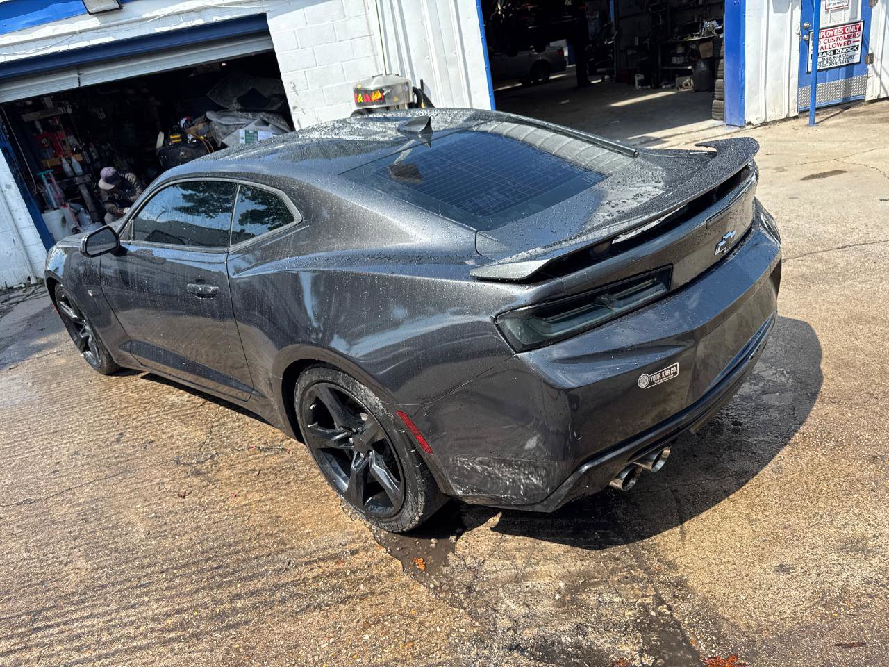 Used 2018 Chevrolet Camaro SS RWD image 5