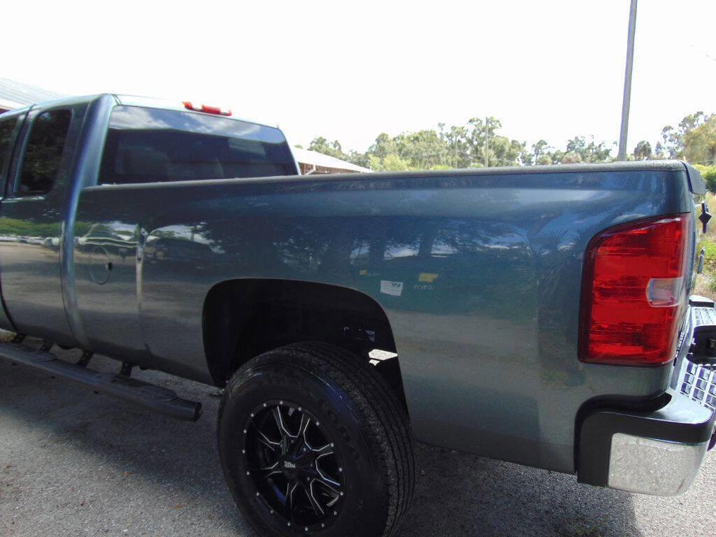 Used 2013 Chevrolet Silverado 2500 LT w/ Interior Plus Package image 9