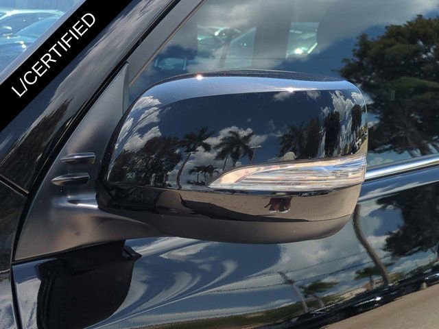 Used 2022 Lexus GX 460 Luxury w/ Accessory Package AWD/4WD image 12