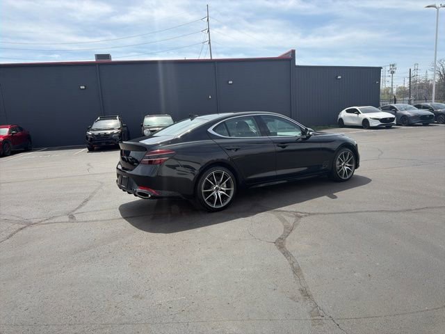 Used 2025 Genesis G70 2.5T image 6
