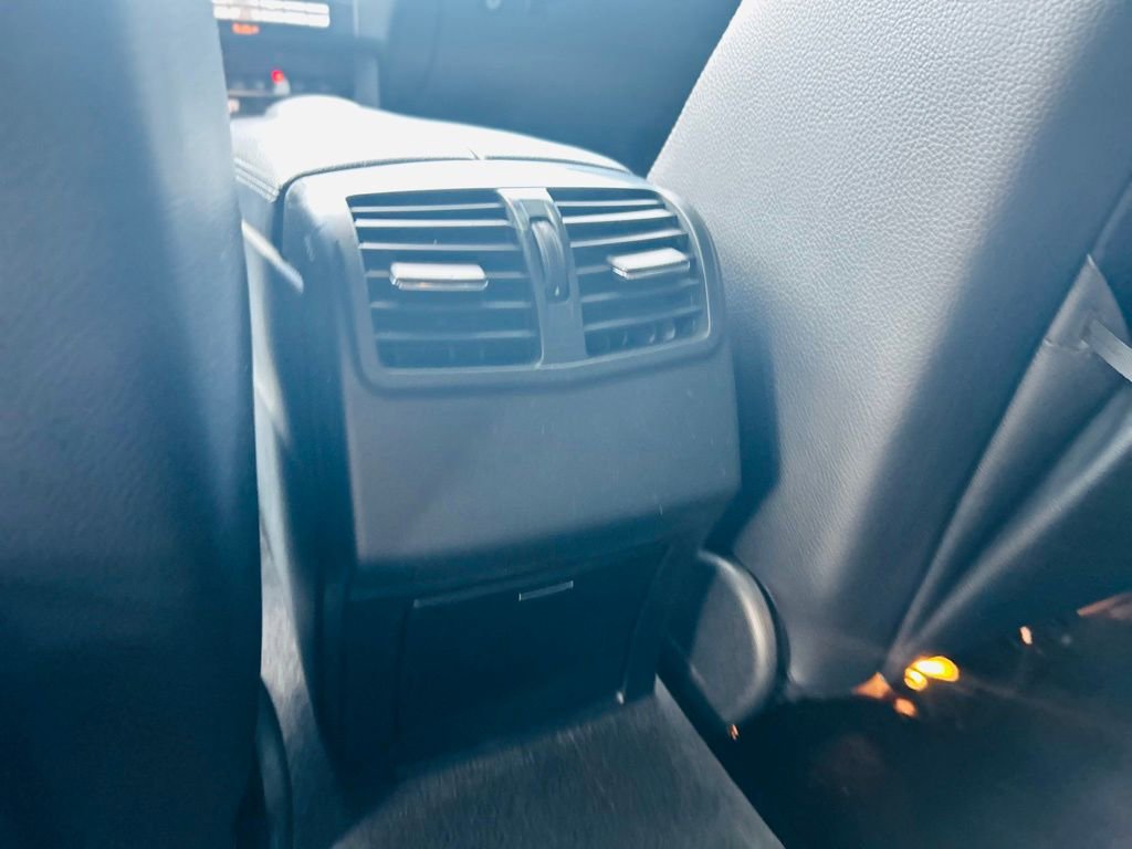 Used 2014 Mercedes-Benz E 350 Sedan image 30