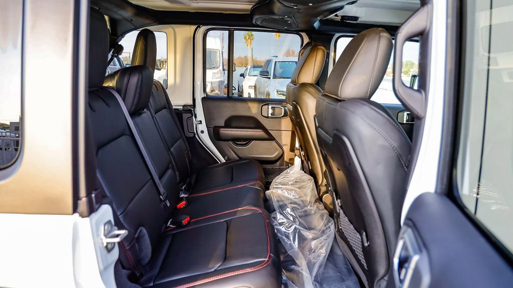New 2026 Jeep Wrangler Unlimited Rubicon w/ Safety Group AWD/4WD image 20