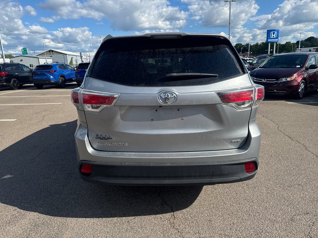 Used 2016 Toyota Highlander LE AWD/4WD image 6