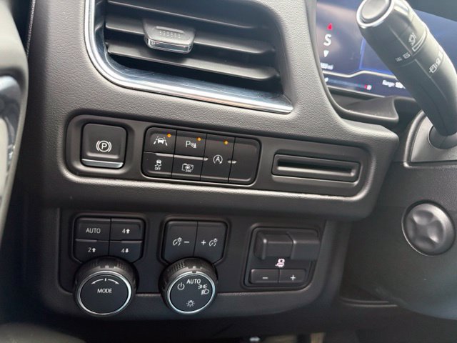 Used 2024 Chevrolet Suburban RST w/ Luxury Package AWD/4WD image 26
