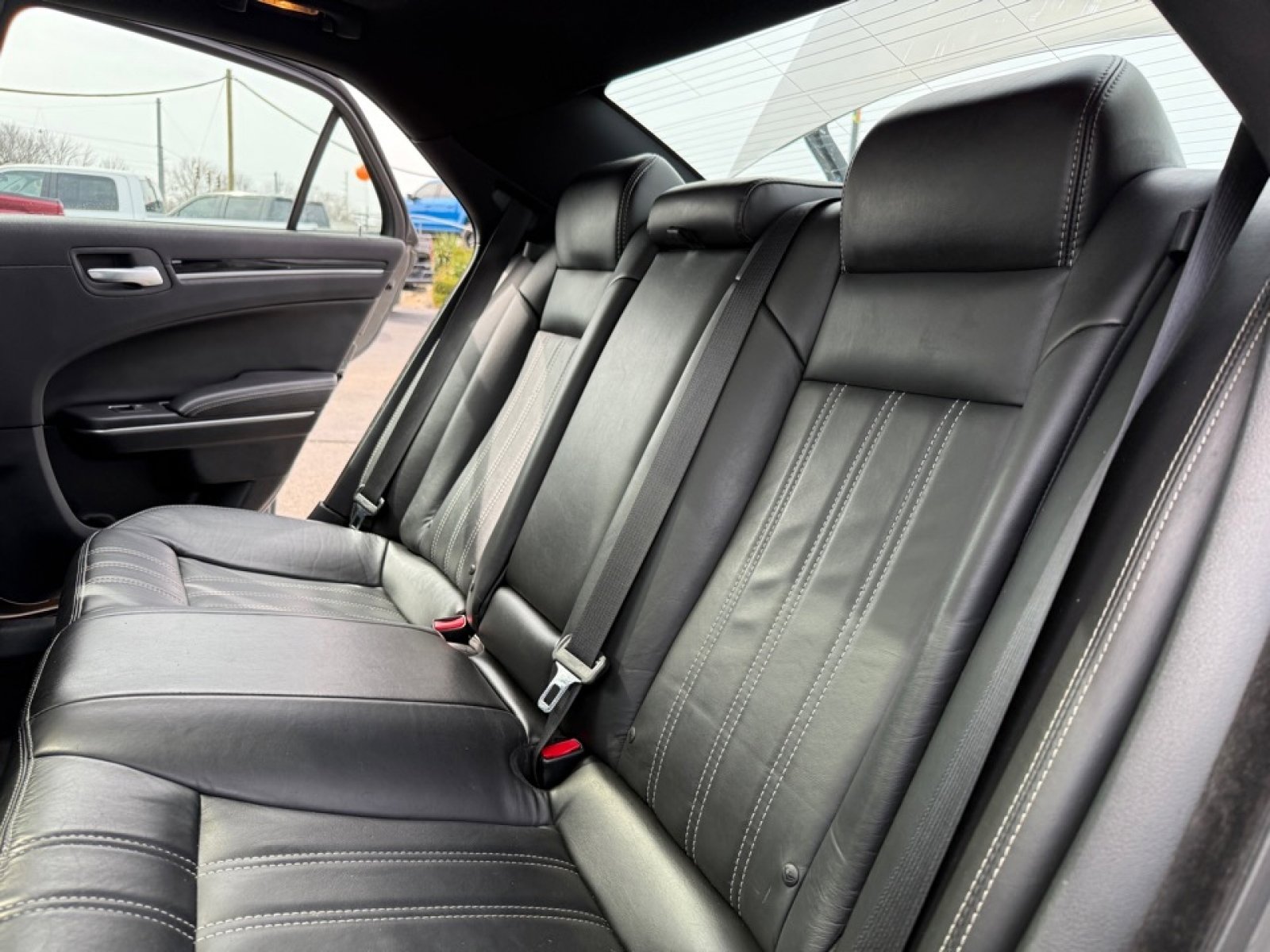 Used 2018 Chrysler 300 S w/ 300S Premium Group image 29