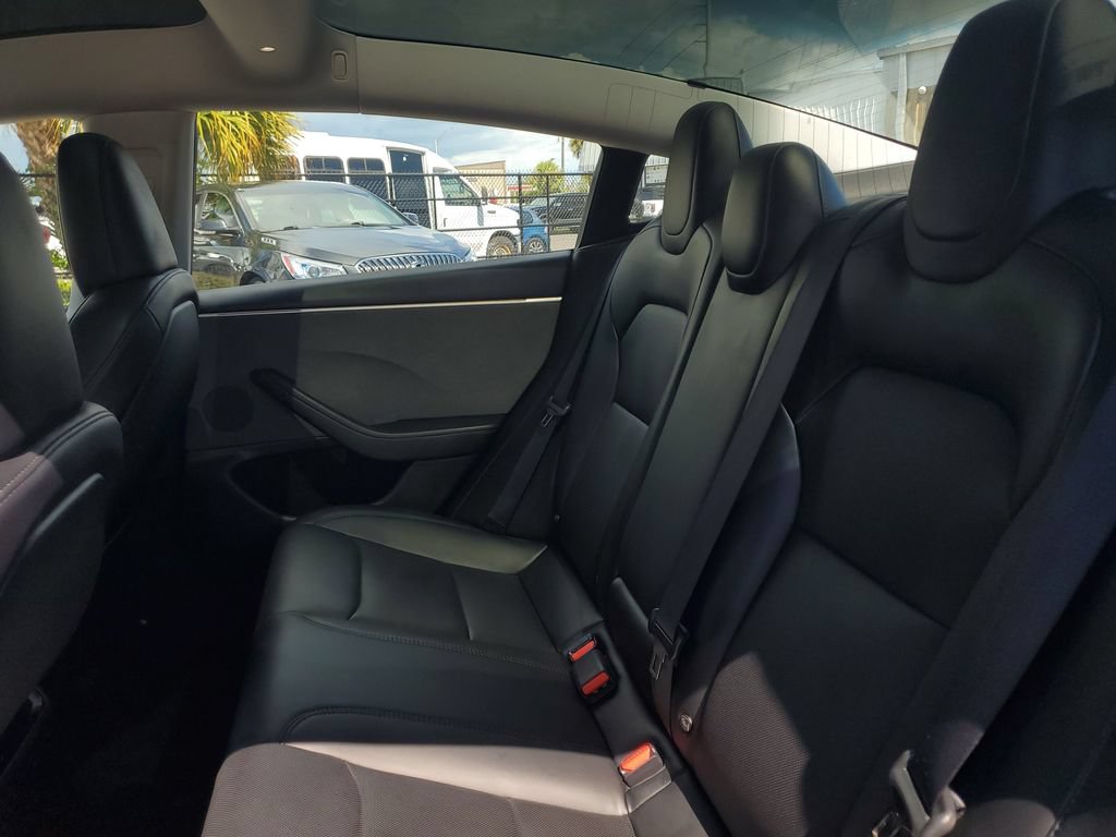 Used 2025 Tesla Model 3 Long Range RWD image 16