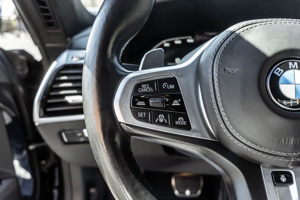 Used 2022 BMW M850i xDrive Coupe w/ M Carbon Exterior Package AWD/4WD image 23