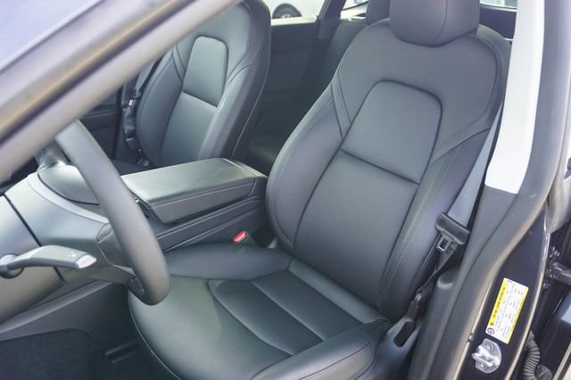 Used 2025 Tesla Model Y Long Range image 14