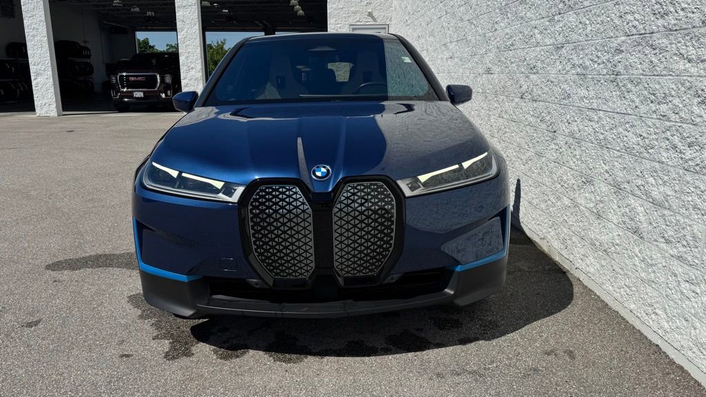Used 2023 BMW iX xDrive50 w/ BMW I Signature Blue Package AWD/4WD image 10