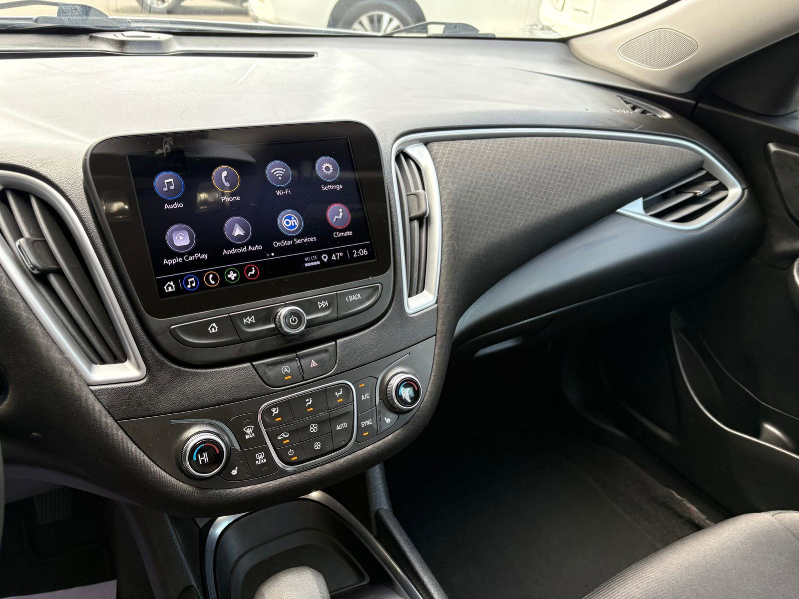 Used 2022 Chevrolet Malibu LT FWD image 27