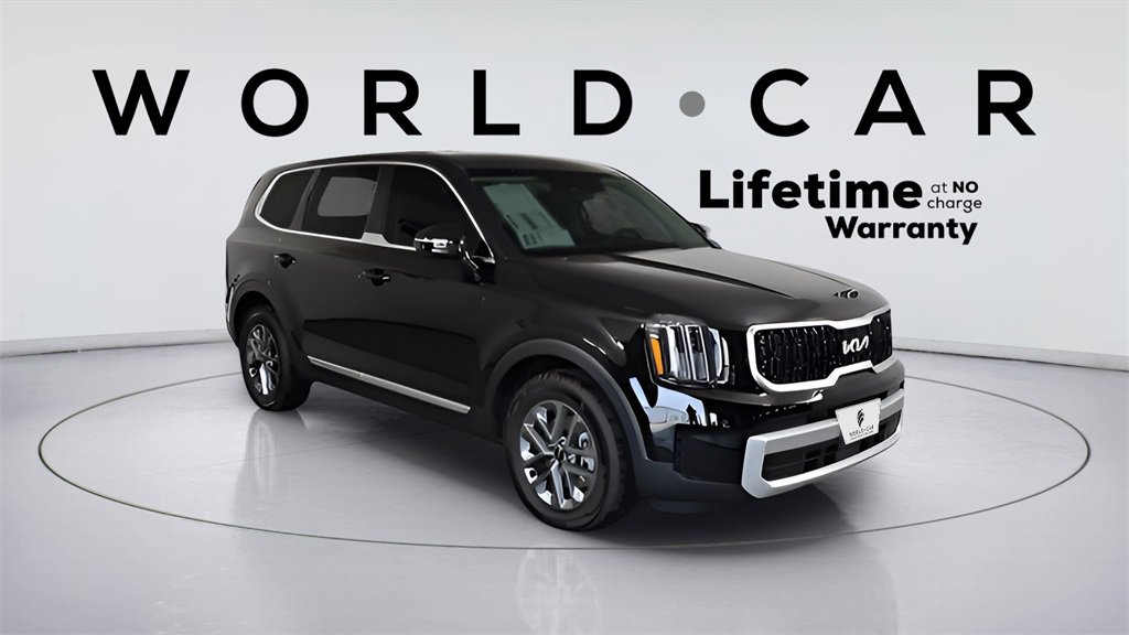 Used 2024 Kia Telluride LX image 1
