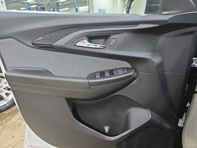 Used 2023 Chevrolet TrailBlazer LS image 27