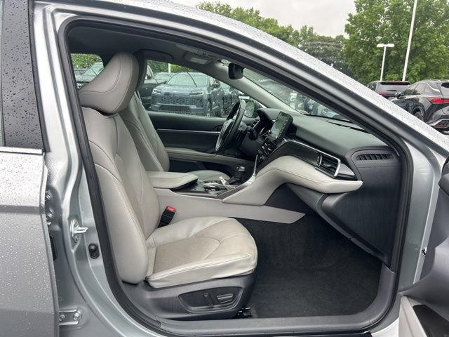 Used 2024 Toyota Camry XSE FWD image 17