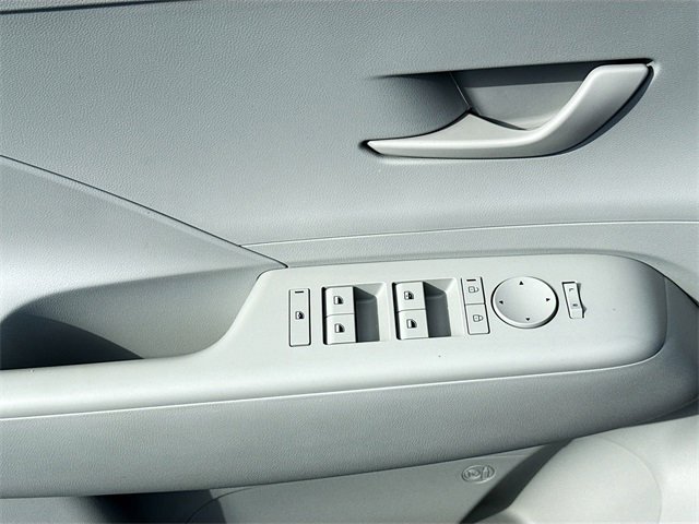 Used 2024 Hyundai Kona SEL image 17