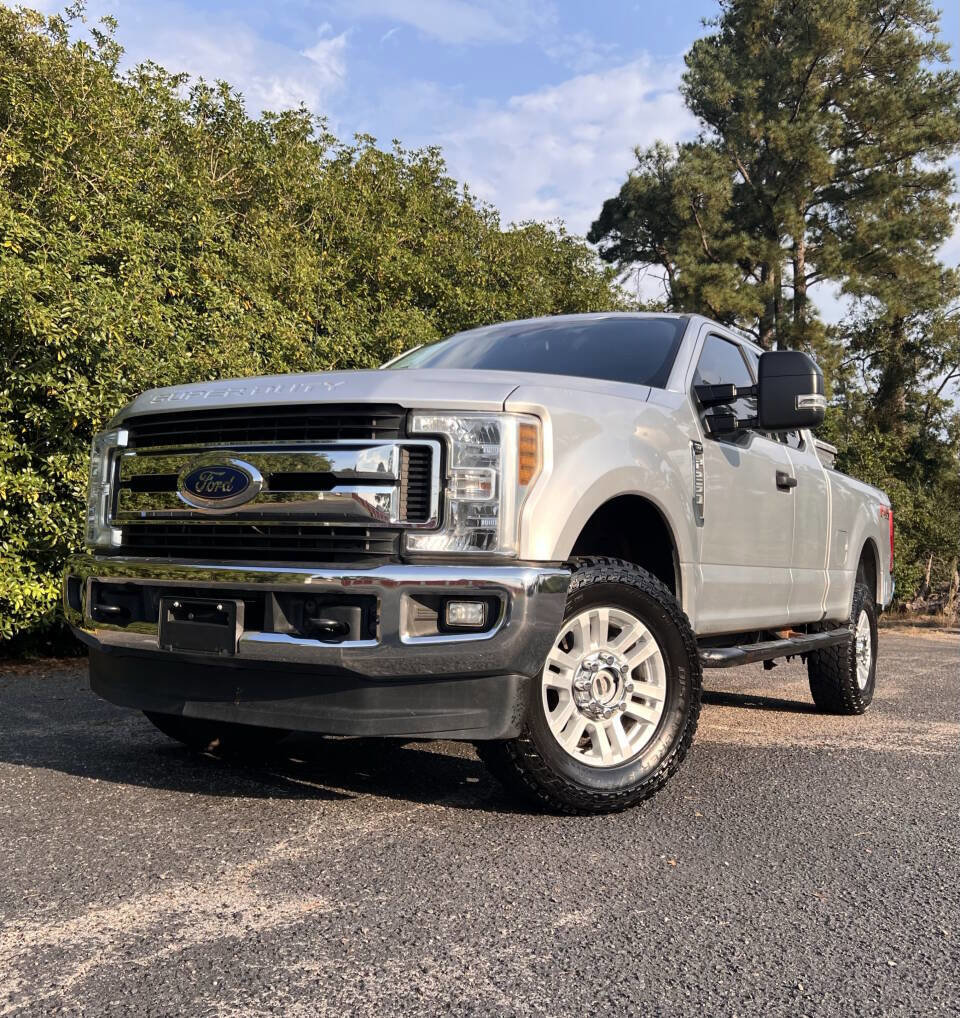 Used 2019 Ford F250 XLT w/ XLT Value Package image 3
