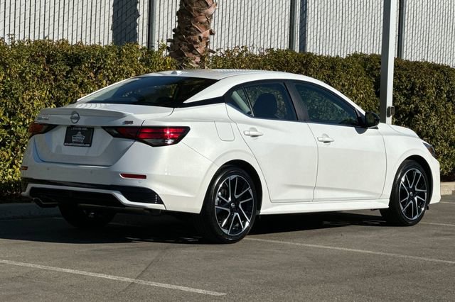 New 2025 Nissan Sentra SR image 4