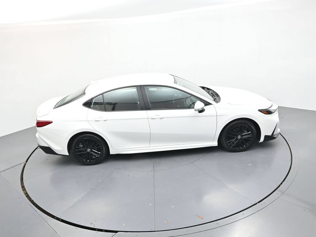 Used 2025 Toyota Camry SE FWD image 30