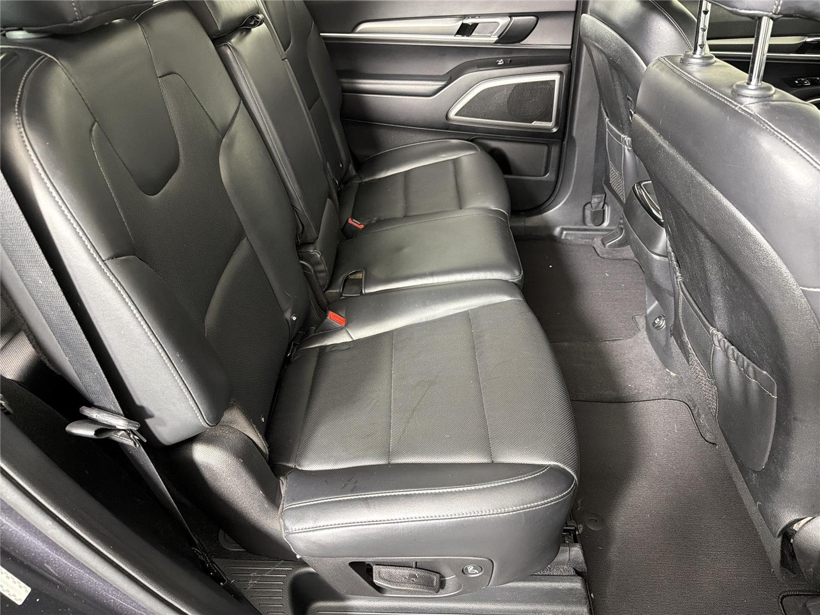 Used 2021 Kia Telluride LX FWD image 14