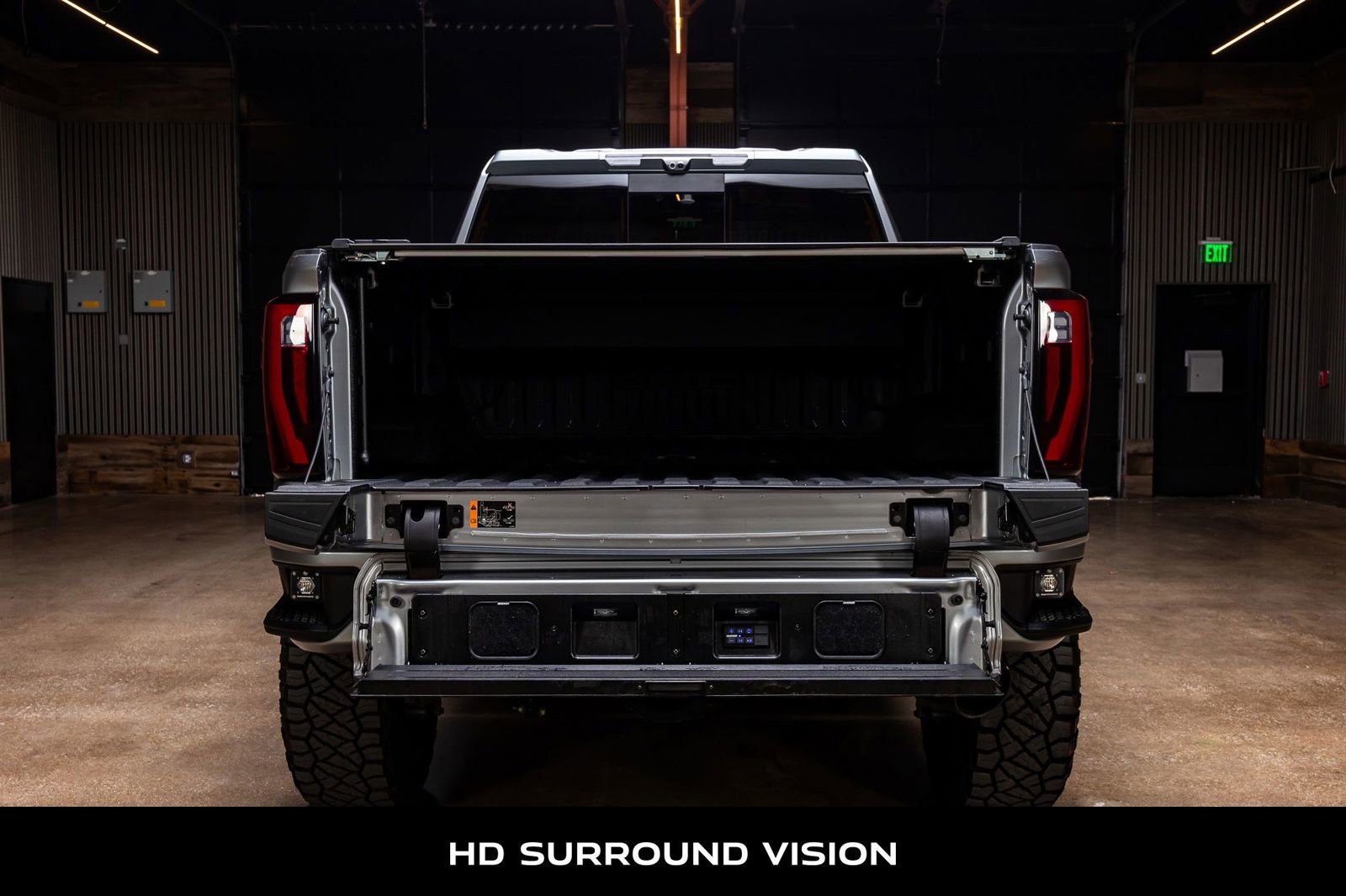 Used 2025 GMC Sierra 2500 Denali Ultimate image 8