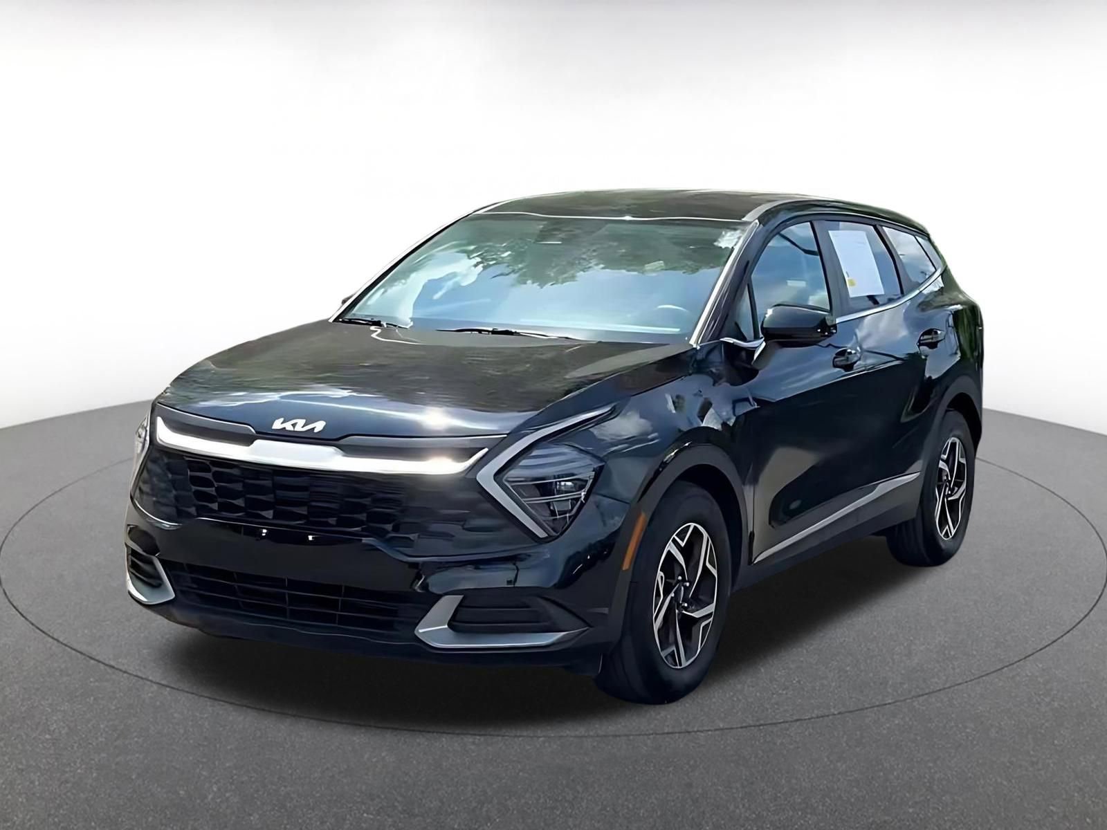 Used 2025 Kia Sportage LX FWD image 7