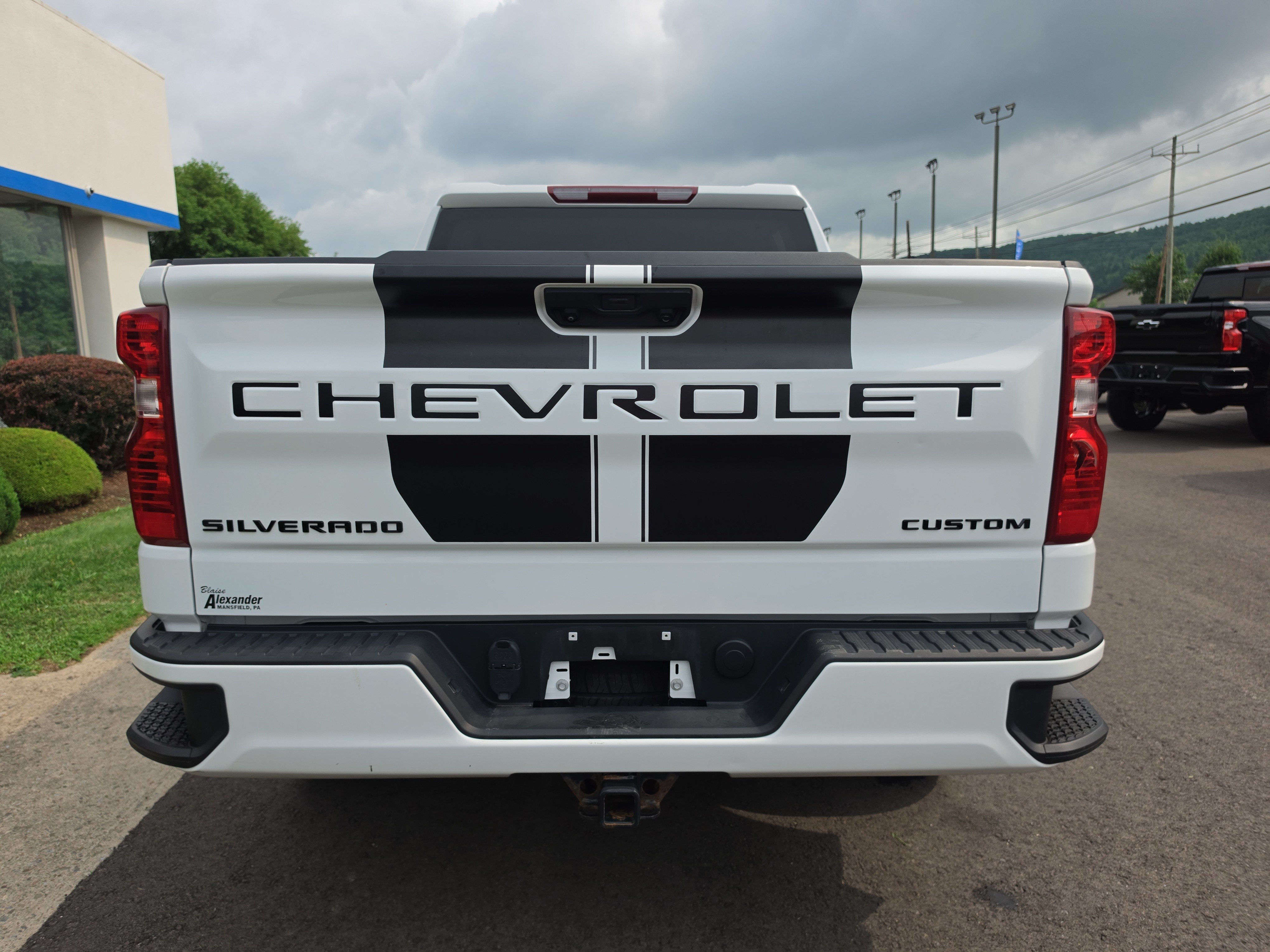 Used 2023 Chevrolet Silverado 1500 Custom w/ Rally Edition AWD/4WD image 4