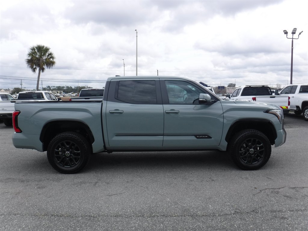 Used 2024 Toyota Tundra Platinum image 3