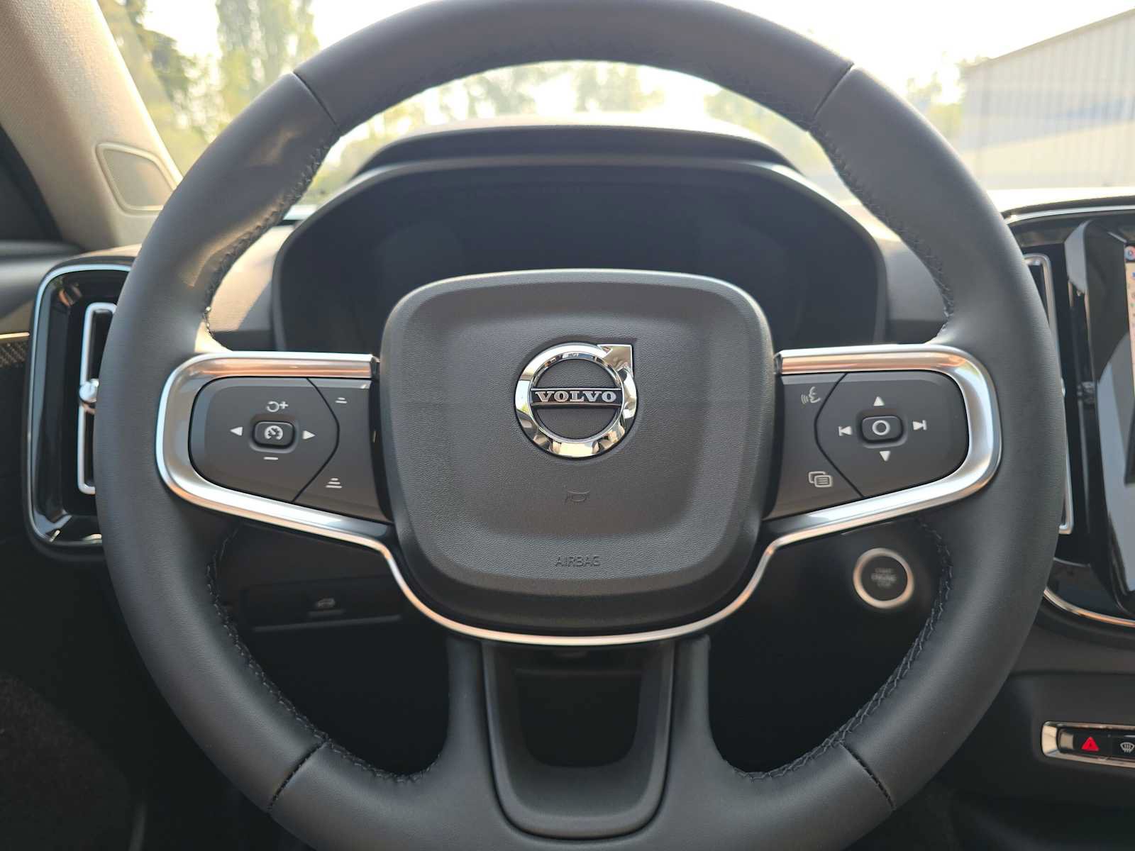 New 2026 Volvo XC40 B5 Ultra w/ Protection Package Premier AWD/4WD image 24