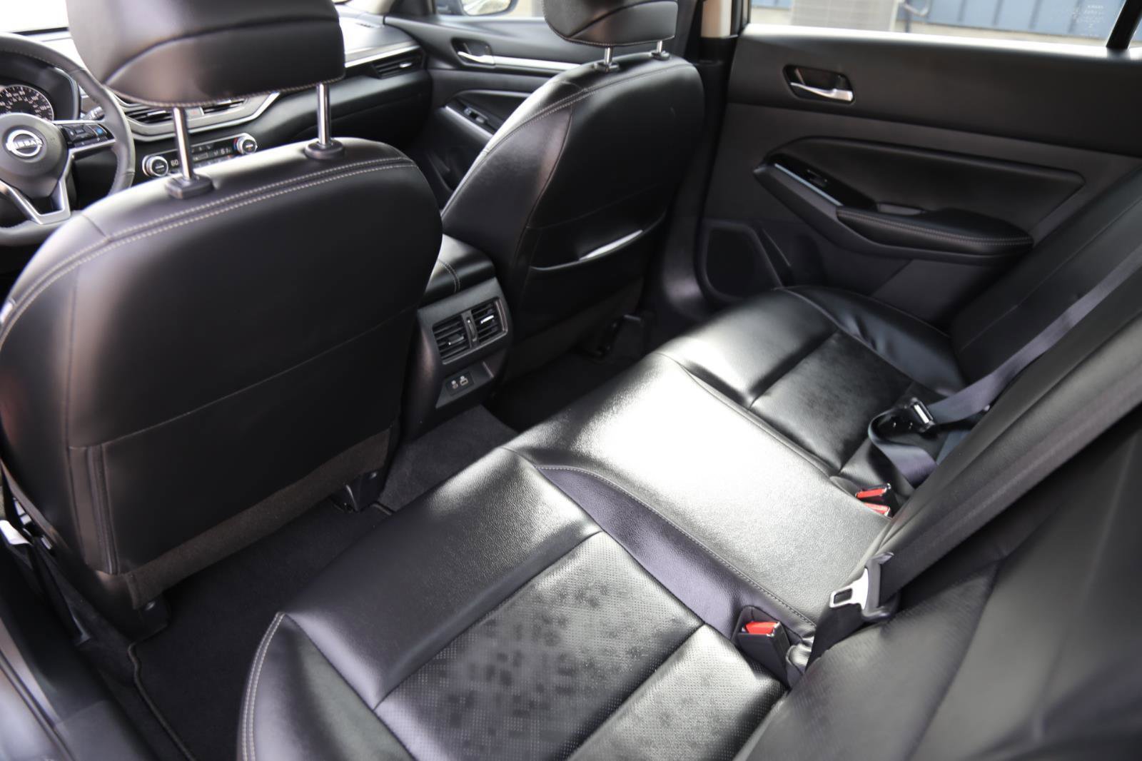 Used 2025 Nissan Altima 2.5 SL FWD image 19