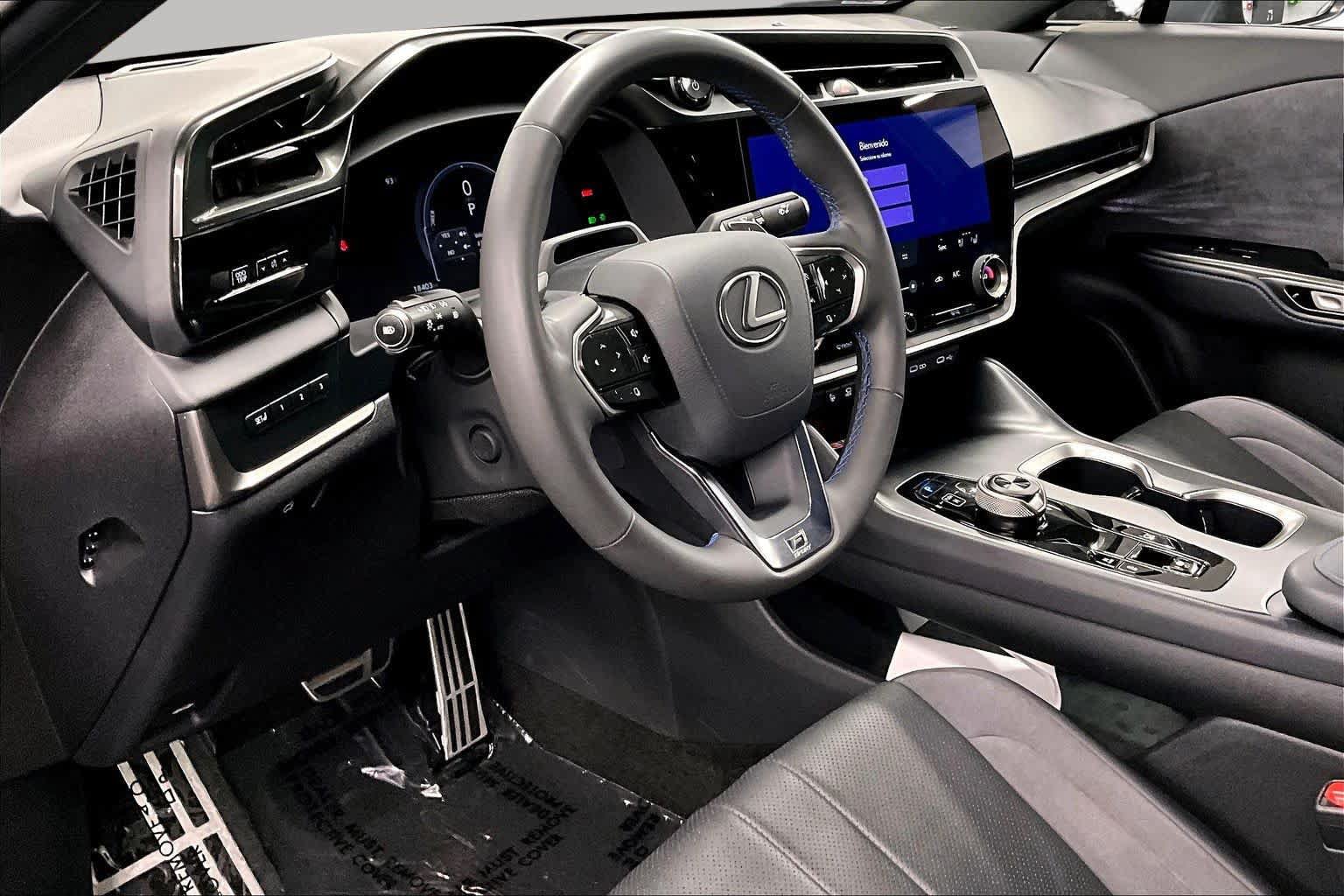 Used 2026 Lexus RZ 450e AWD w/ Luxury Package image 17