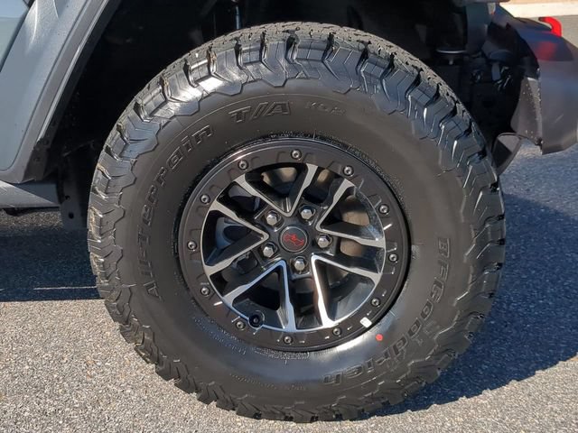 New 2026 Jeep Wrangler Rubicon w/ Xtreme 35 Tire Package AWD/4WD image 10
