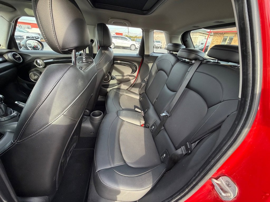 Used 2015 MINI Cooper S image 9