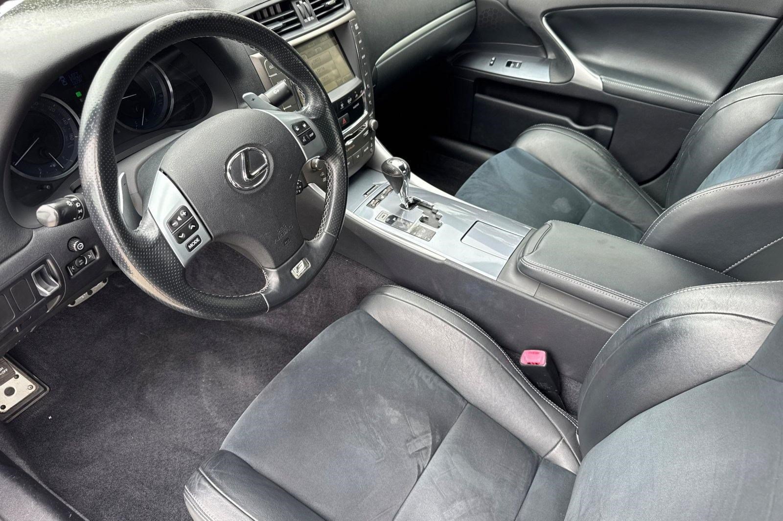 Used 2011 Lexus IS 250 w/ F-Sport Pkg w/Summer Tires RWD image 4