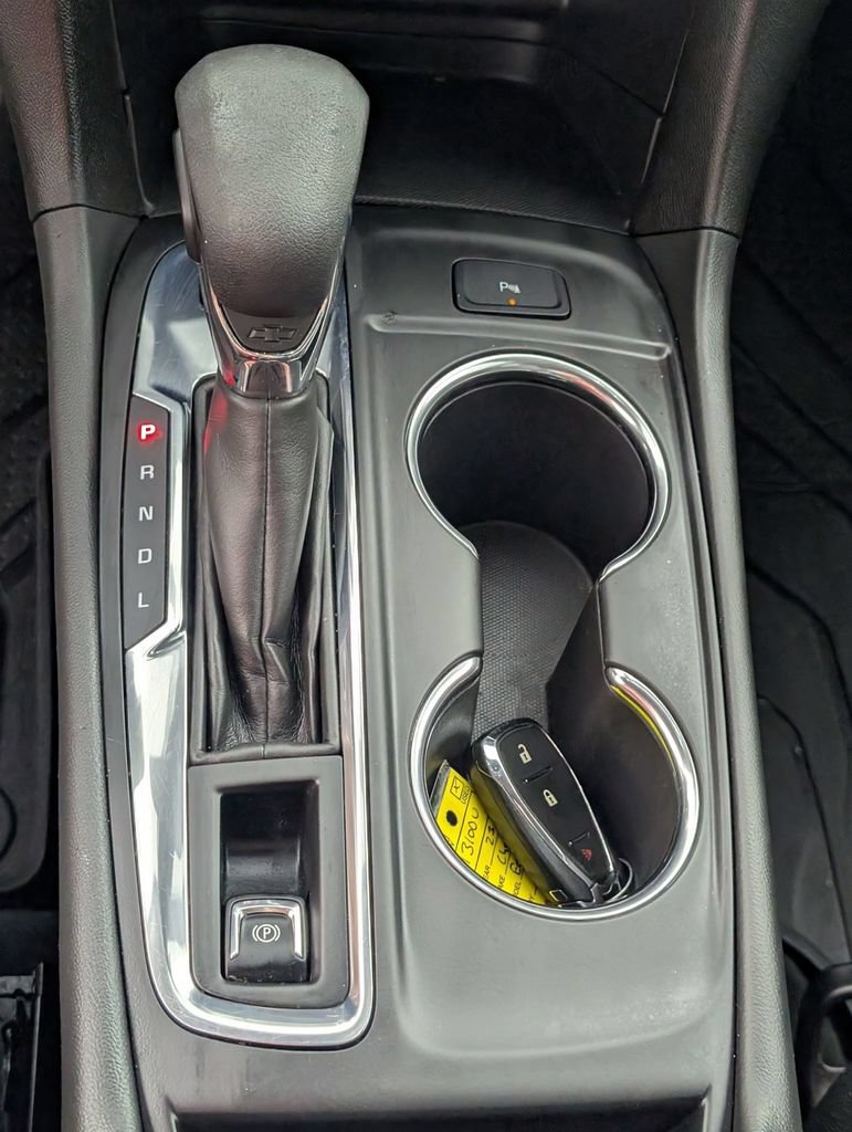 Used 2023 Chevrolet Equinox LT w/ LPO, Floor Liner Package AWD/4WD image 24