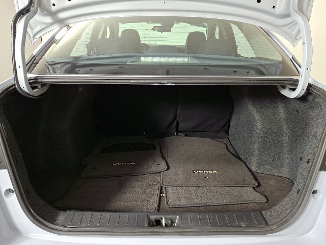 Used 2025 Nissan Versa SV FWD image 27