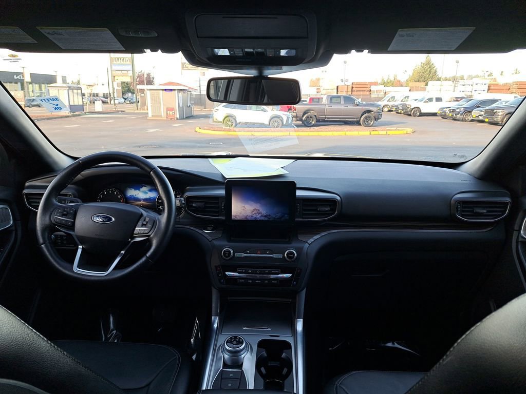 Used 2020 Ford Explorer Limited w/ Class III Trailer Tow Package image 18