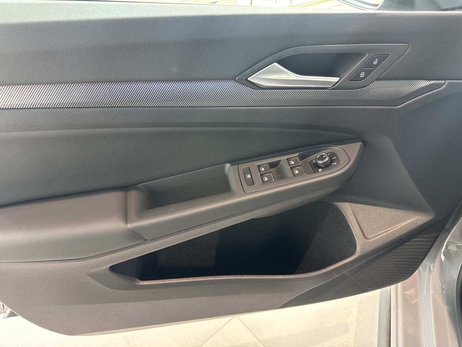 New 2026 Volkswagen GTI SE FWD image 12