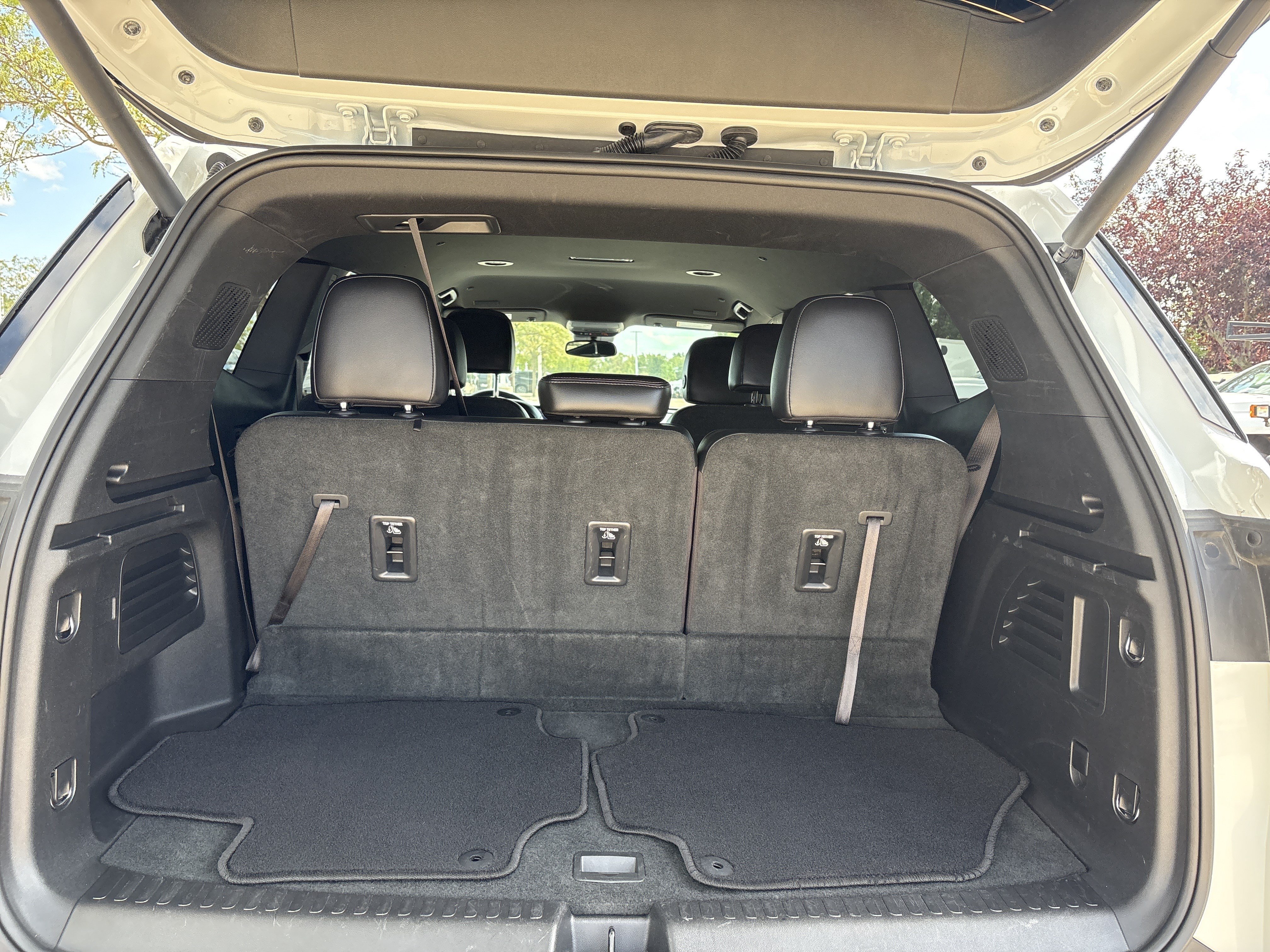 Used 2026 Buick Enclave Preferred AWD/4WD image 15