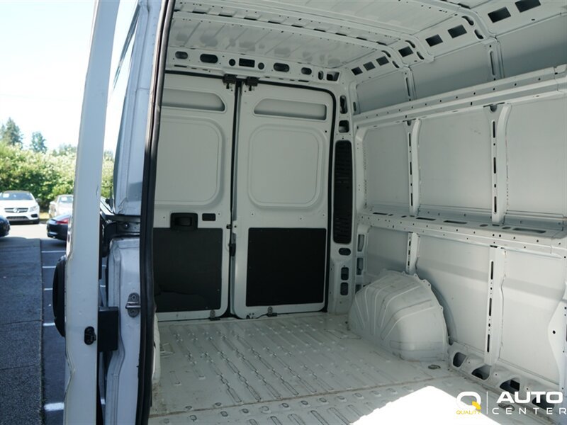 Used 2025 RAM ProMaster 2500 w/ Convenience Group FWD image 5