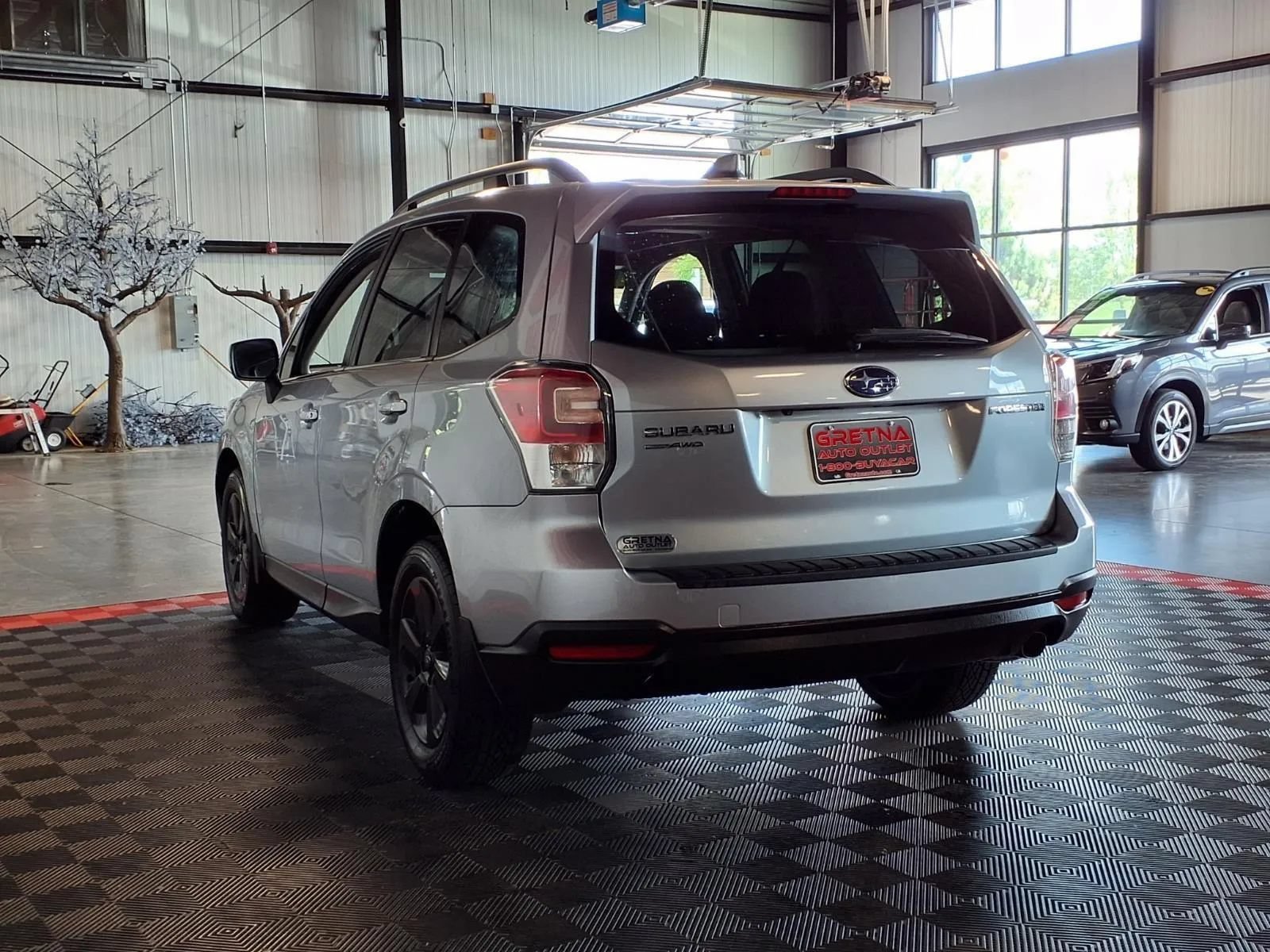 Used 2018 Subaru Forester 2.5i Limited AWD/4WD image 4