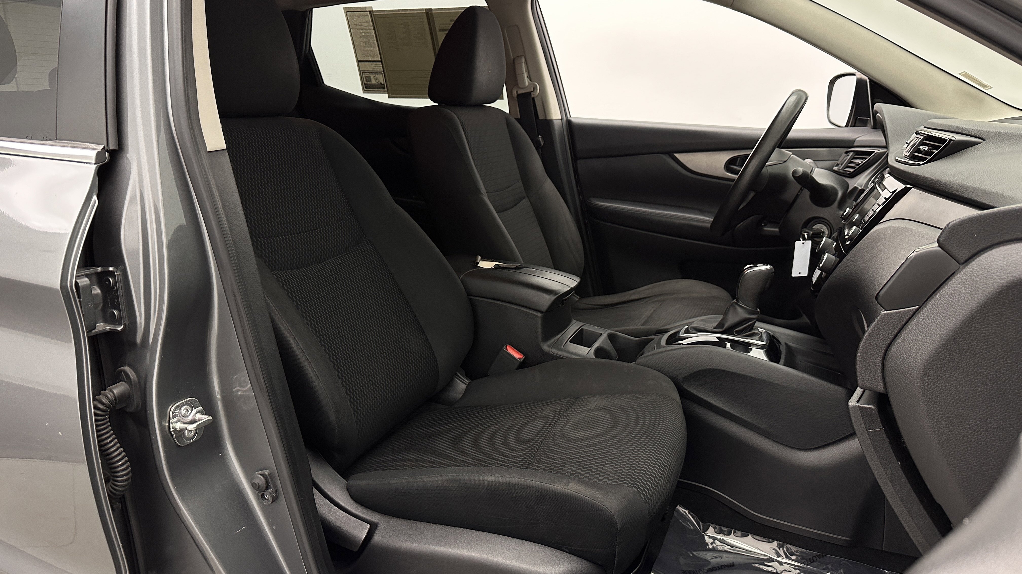 Used 2019 Nissan Rogue Sport S FWD image 34
