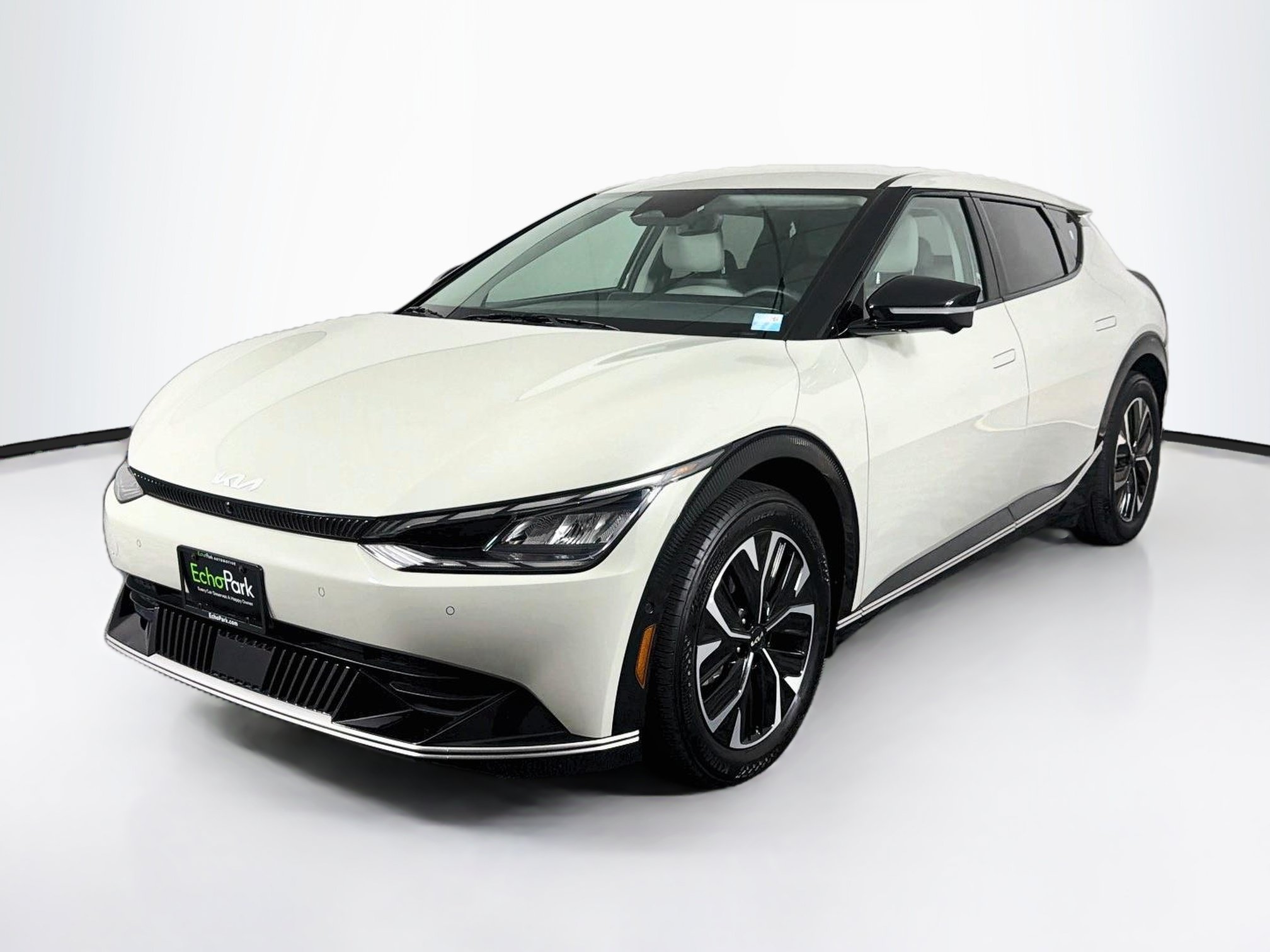 Used 2024 Kia EV6 Wind w/ Wind Technology Package AWD/4WD image 3